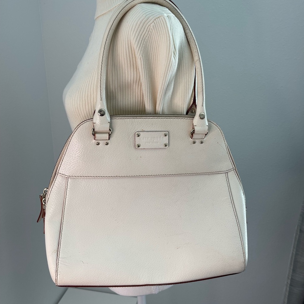 Kate Spade shoulder bag.